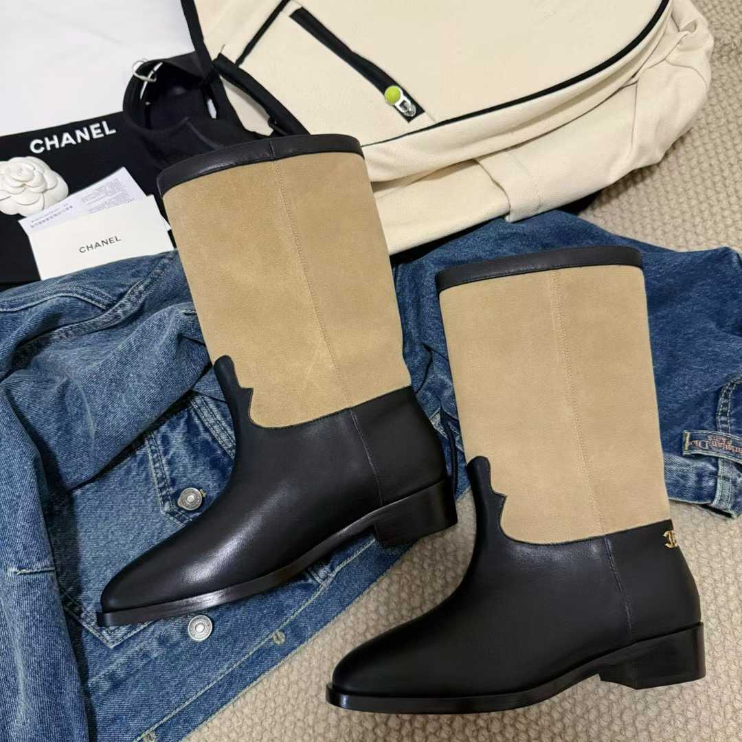 Chanel Short boots view 1