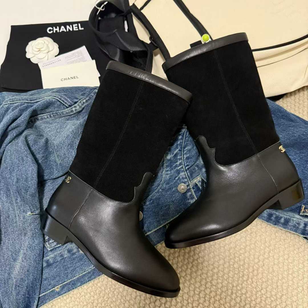 Chanel Short boots view 11