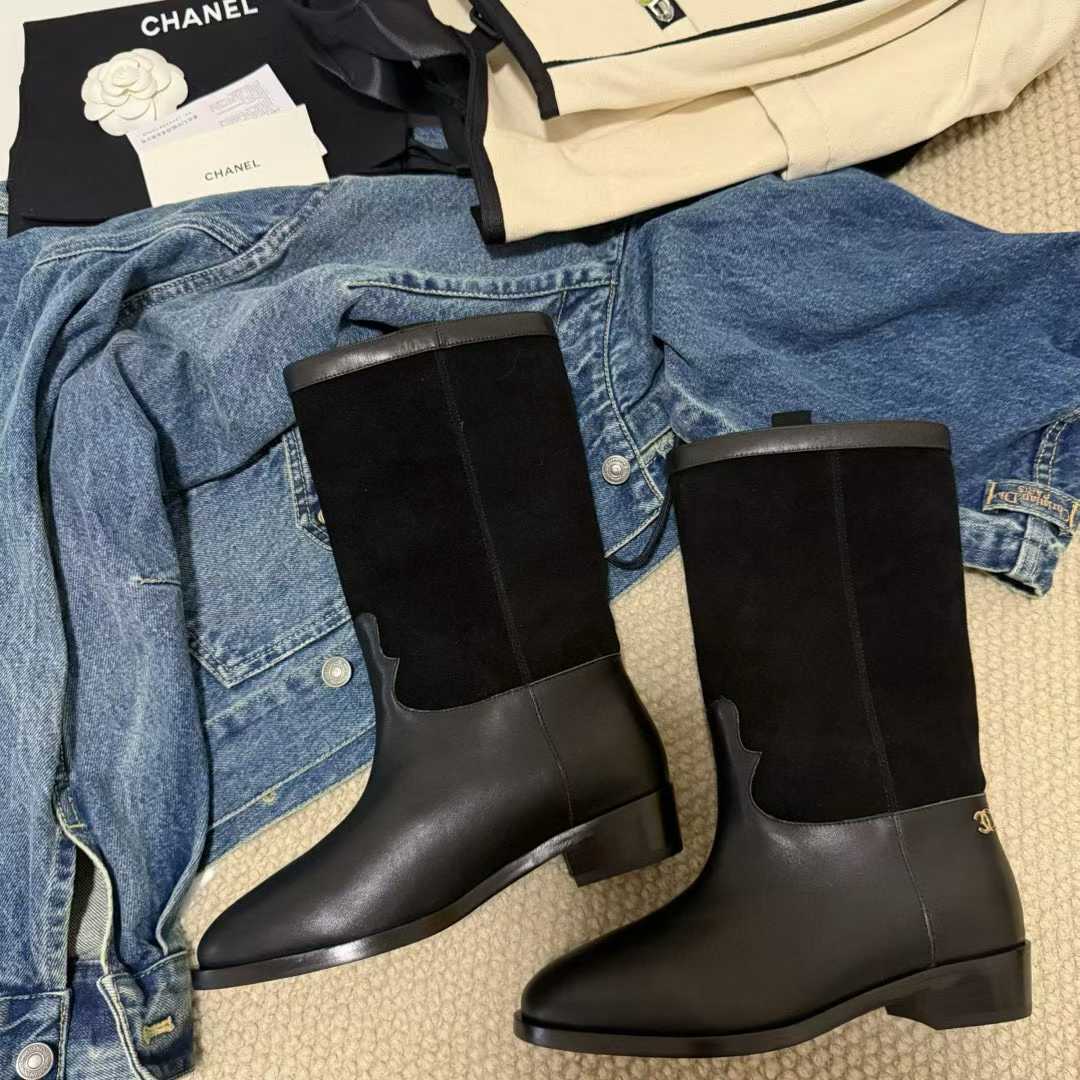 Chanel Short boots view 12