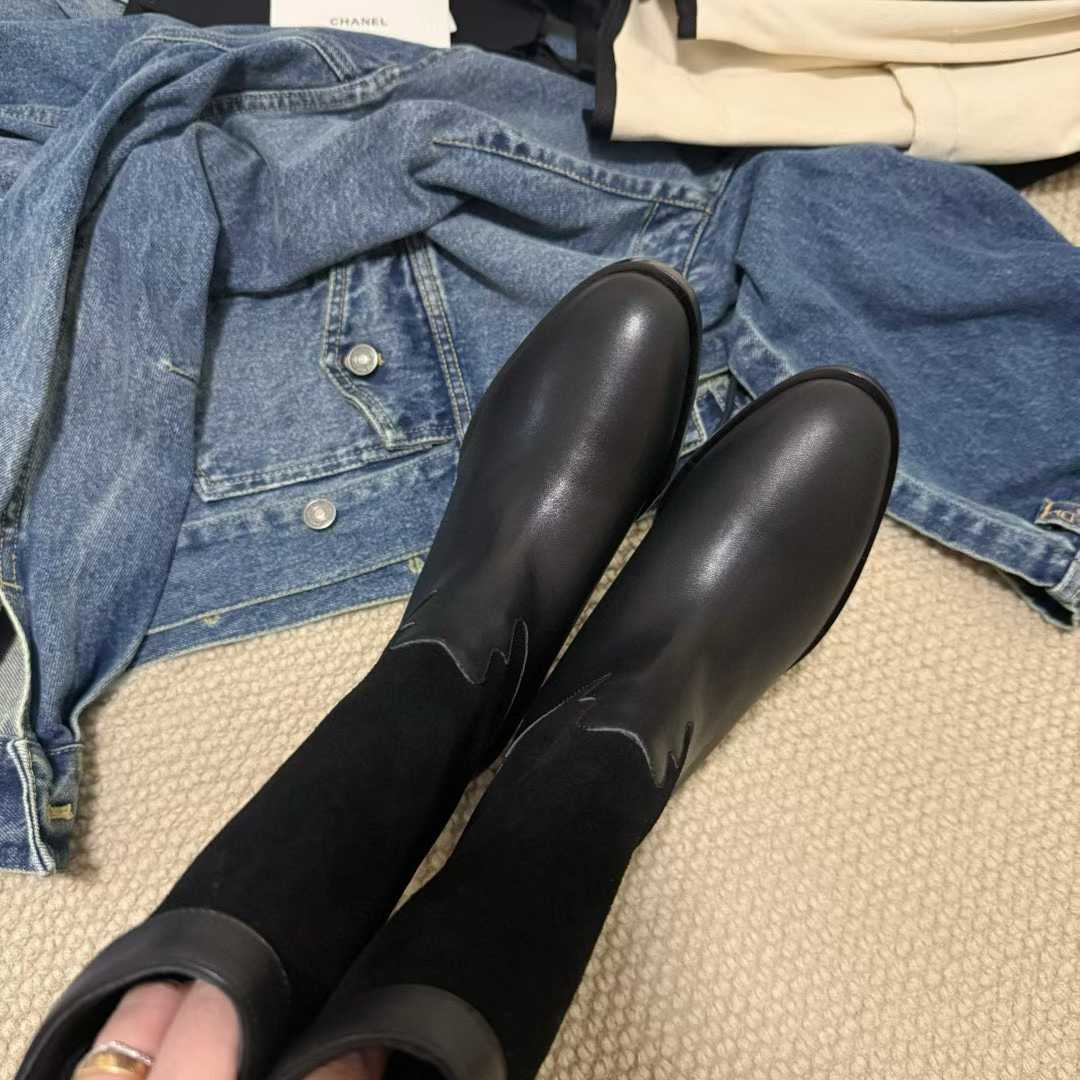 Chanel Short boots view 13