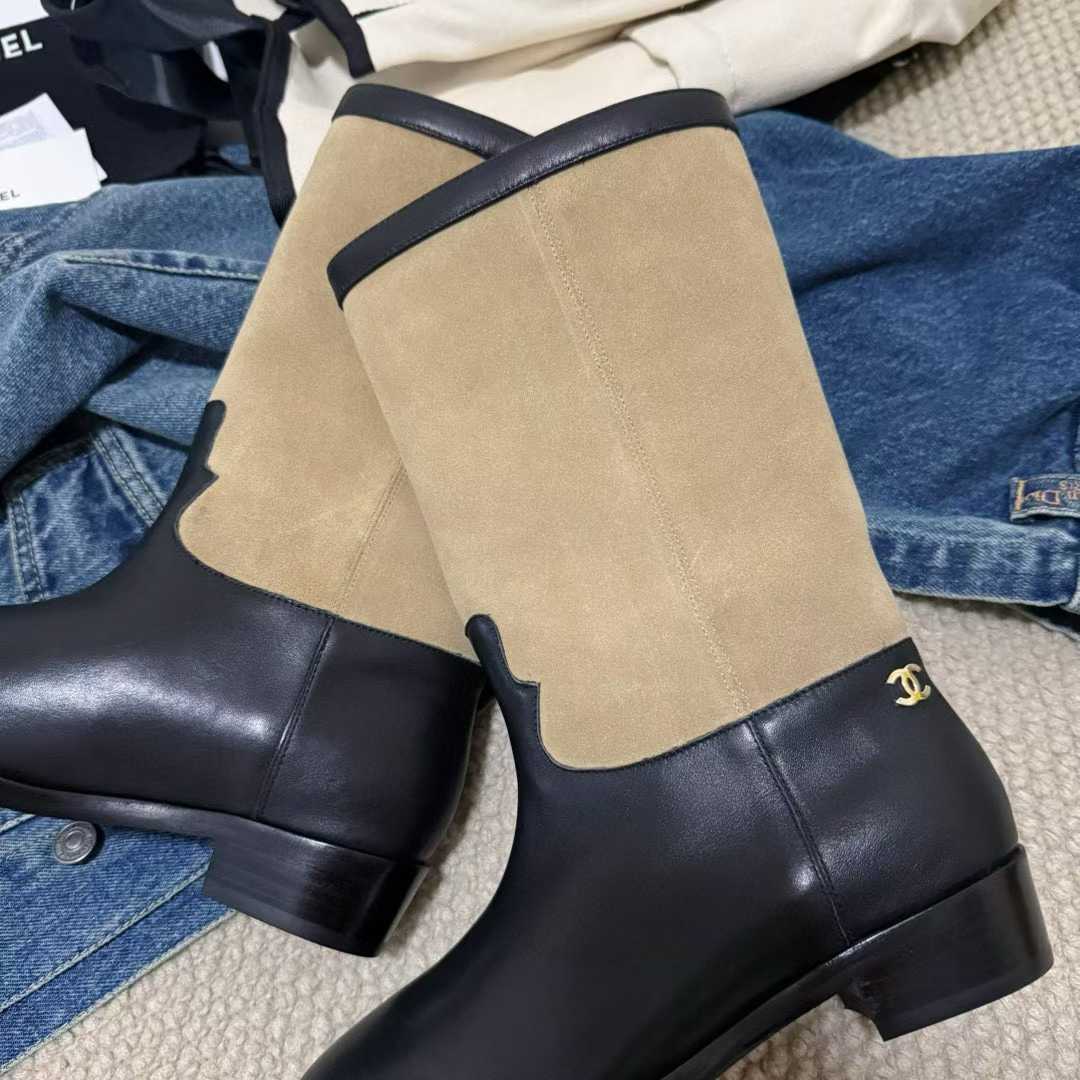 Chanel Short boots view 3