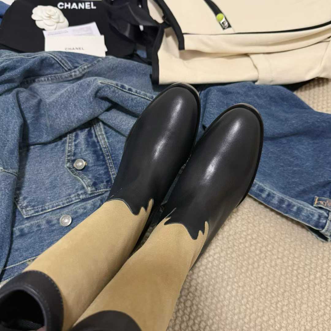 Chanel Short boots view 4
