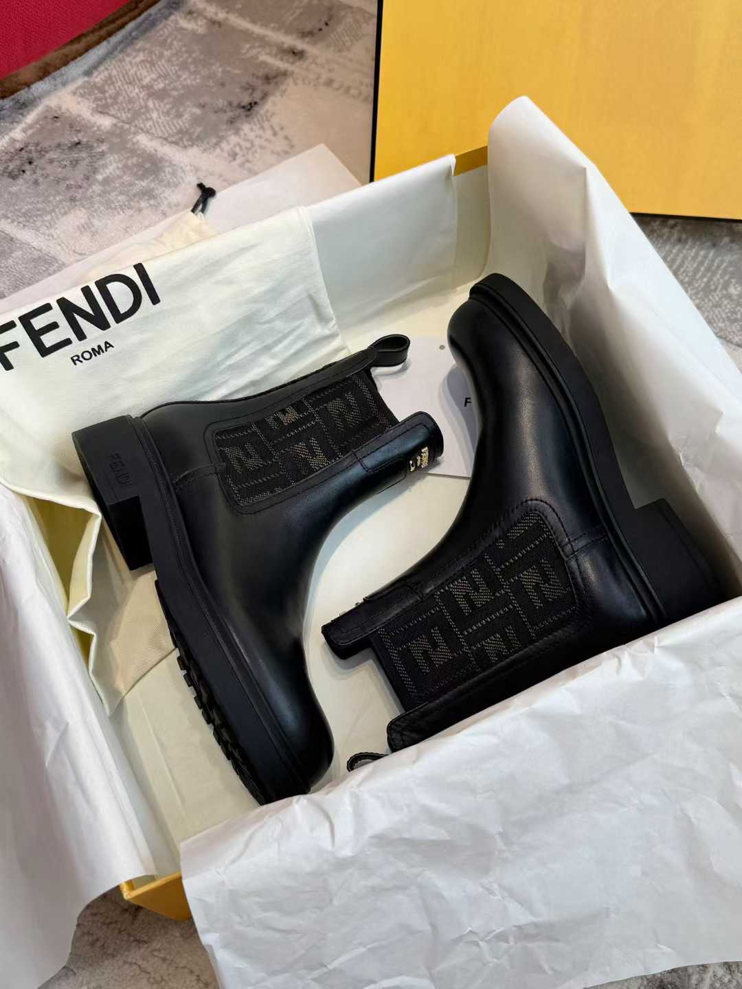 Fendi Short boots view 2
