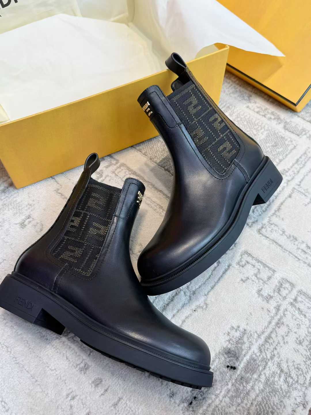 Fendi Short boots view 4