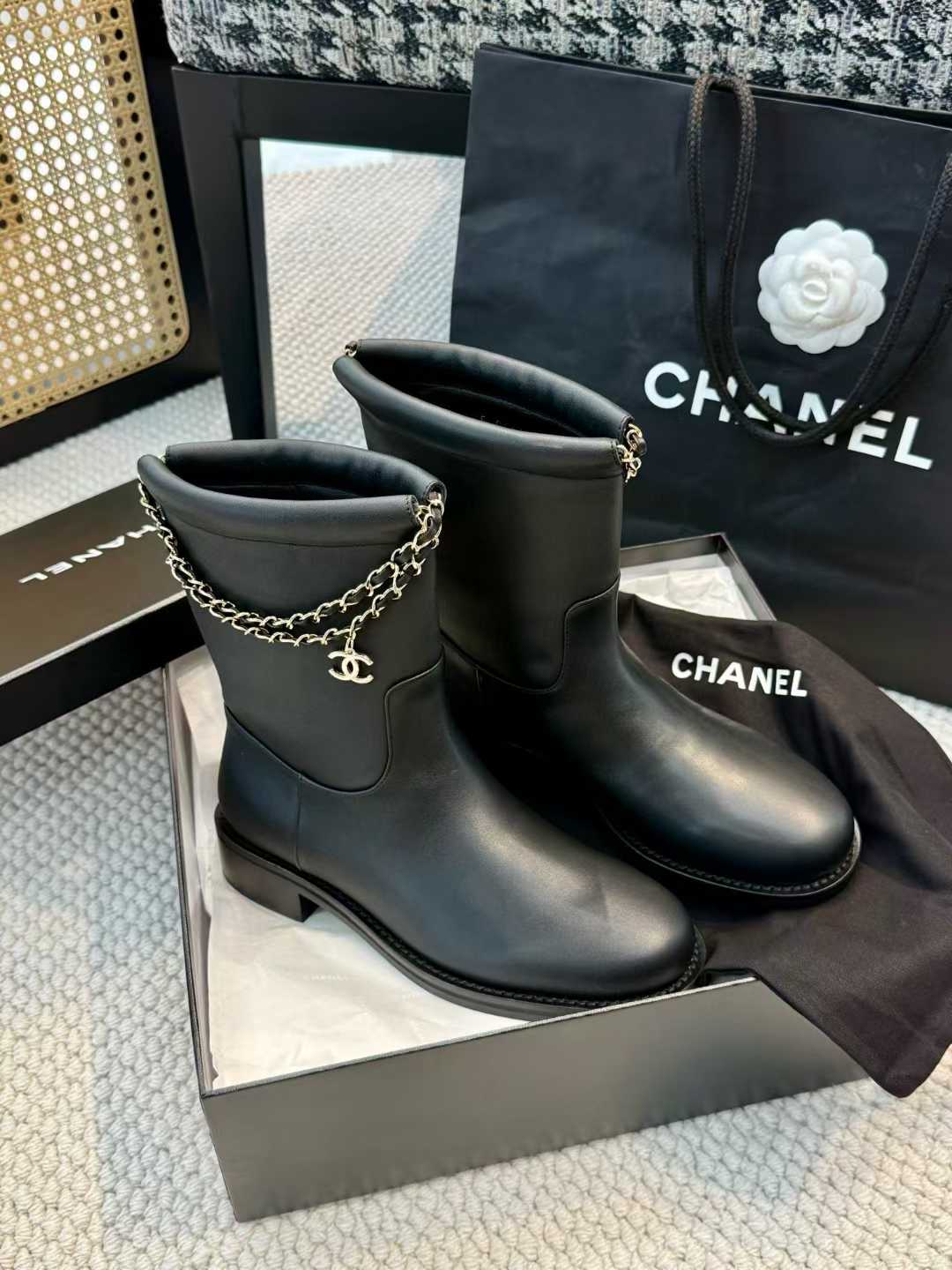Chanel 25B Short boots view 1