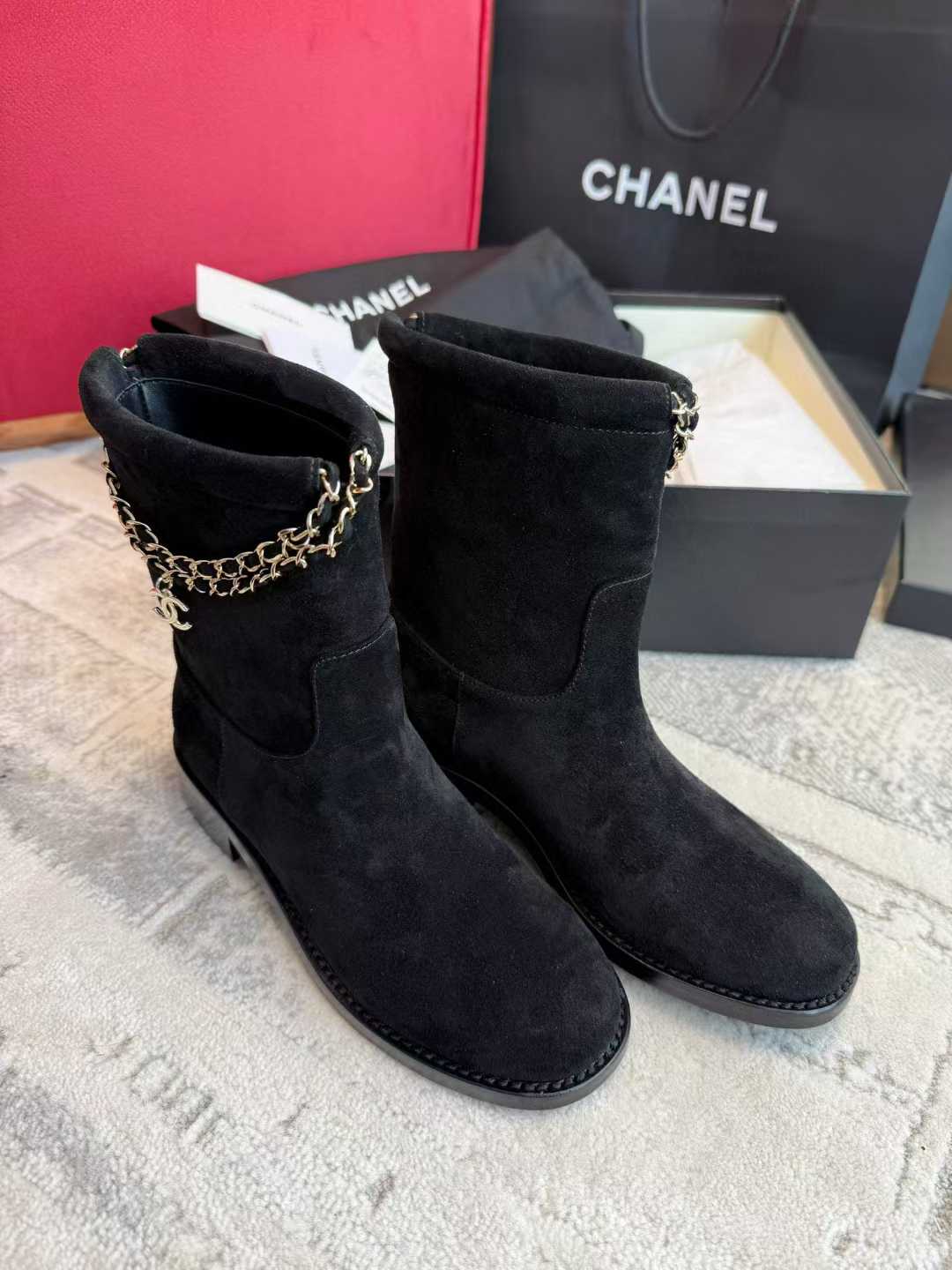 Chanel 25B Short boots view 2