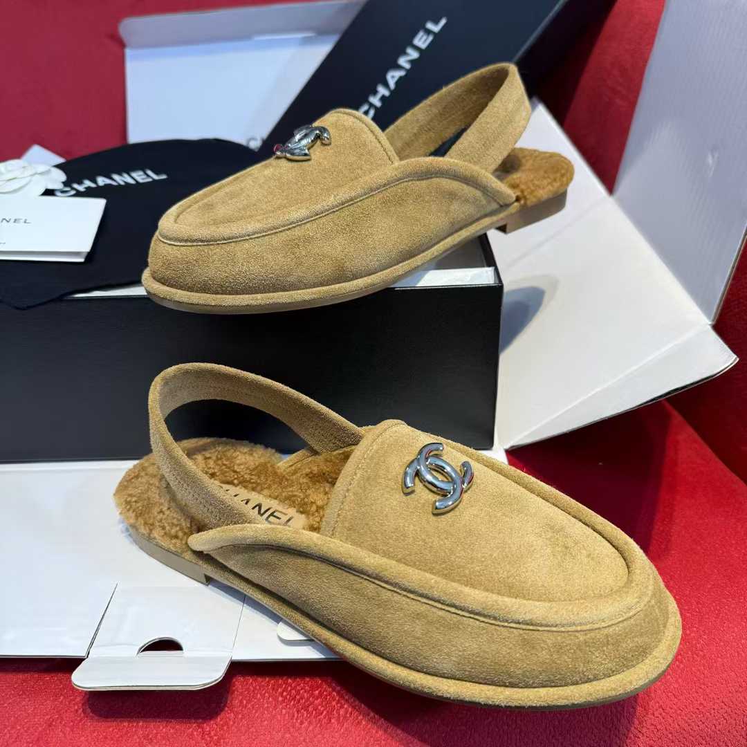 Chanel Slippers view 12