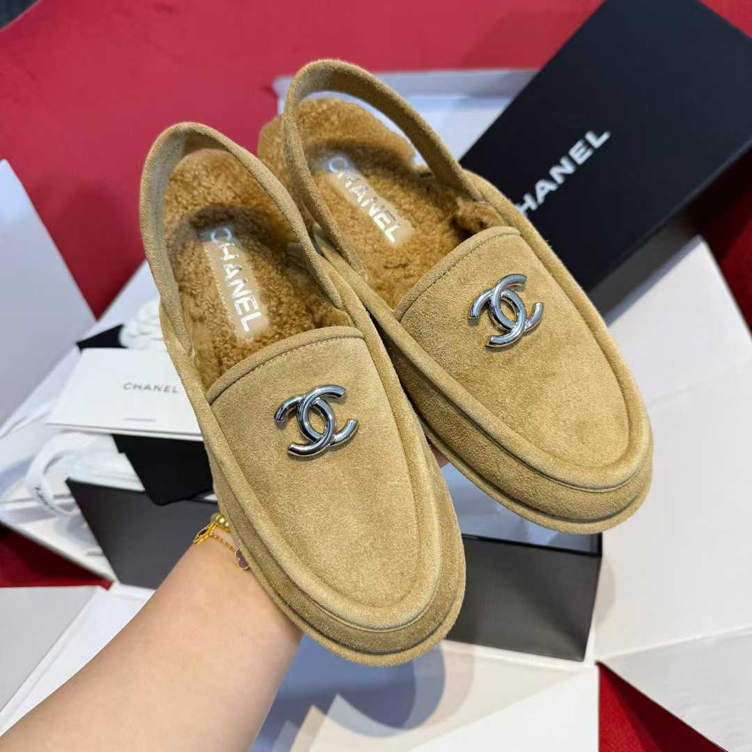 Chanel Slippers view 8