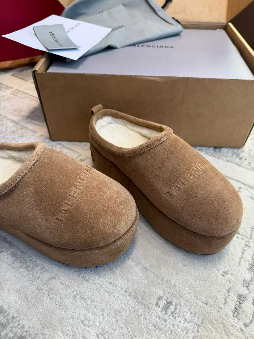 Balenciaga Wool slippers view 8