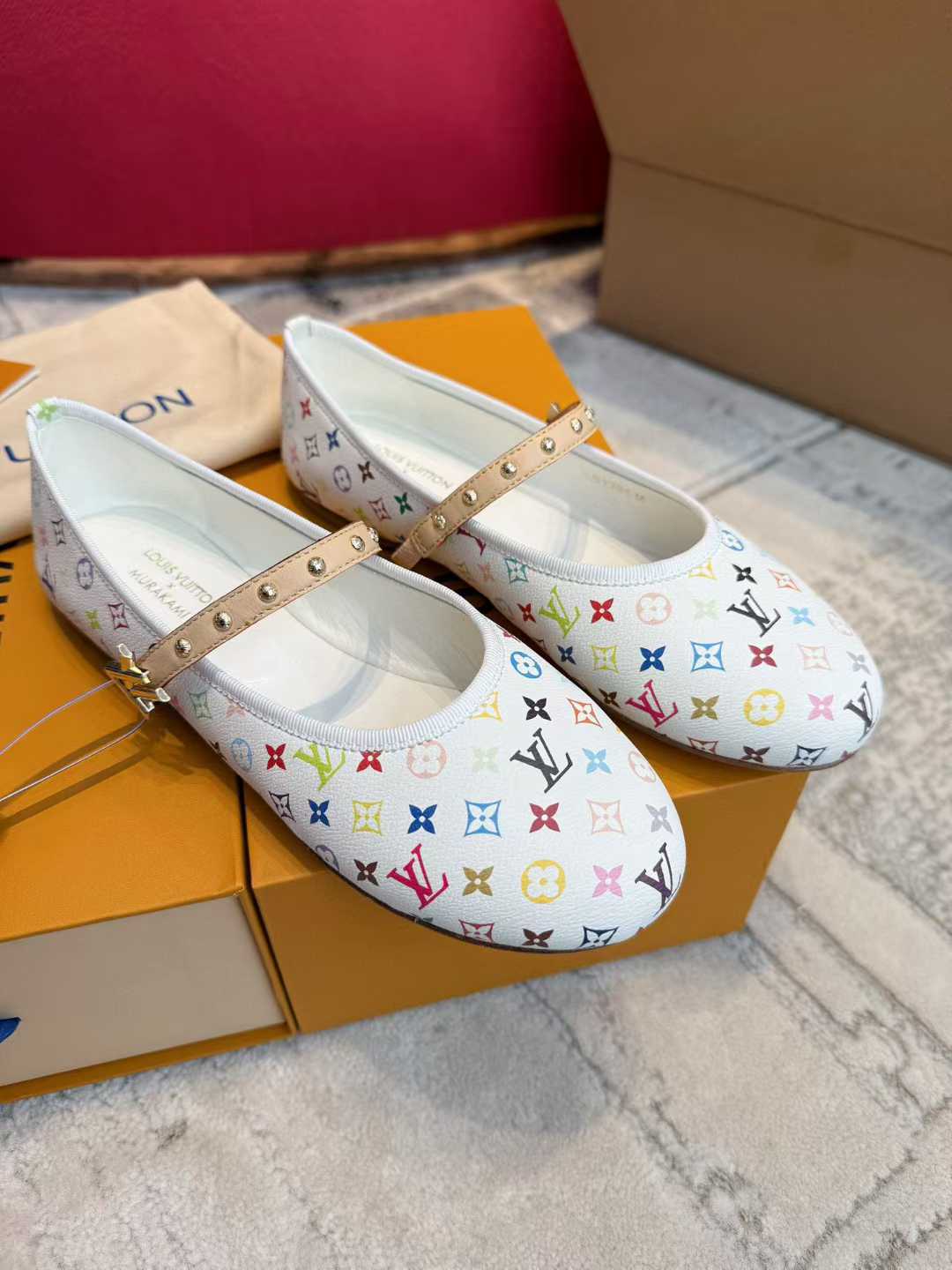 Louis Vuitton Flat shoes view 3