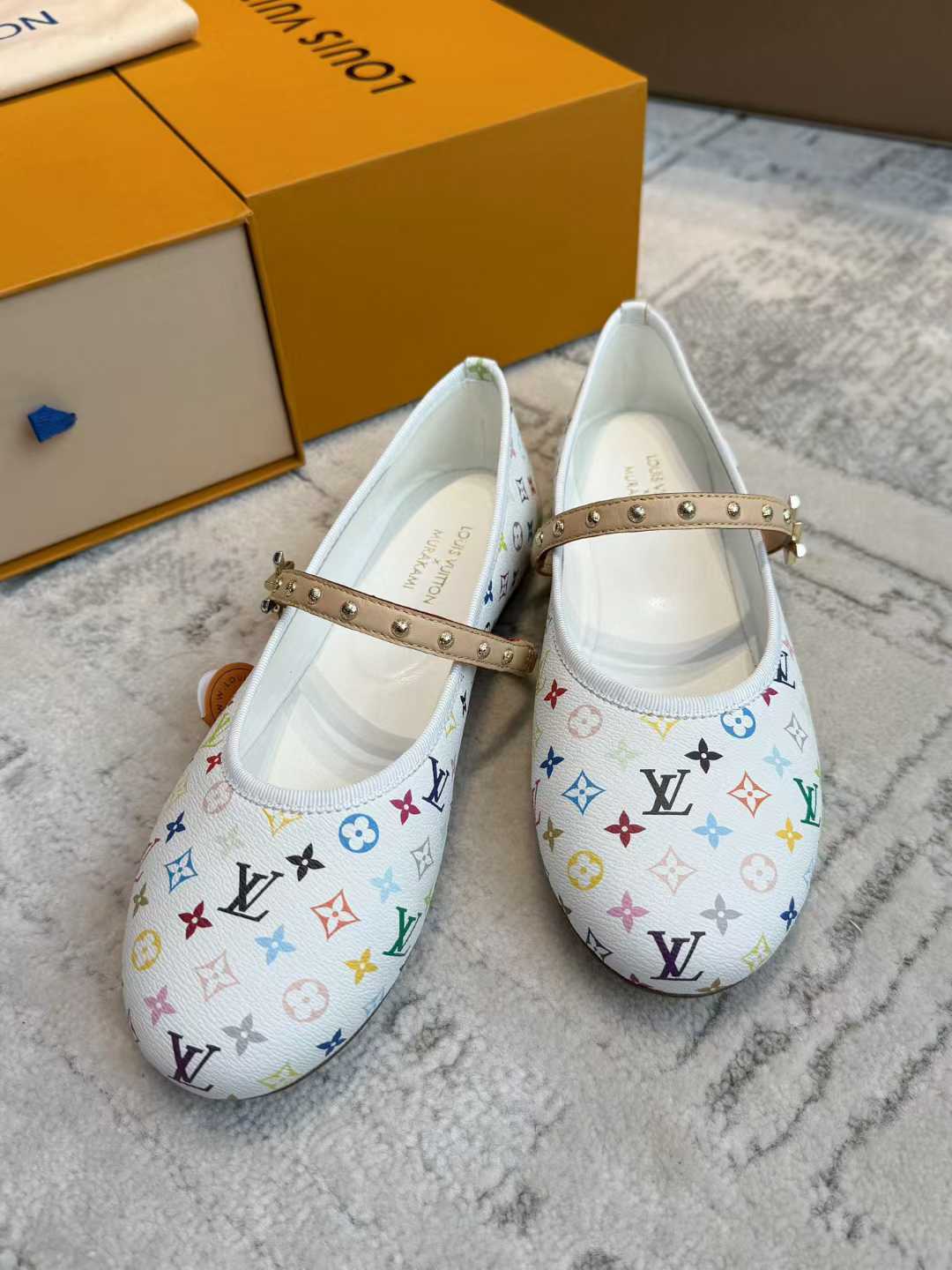 Louis Vuitton Flat shoes view 5