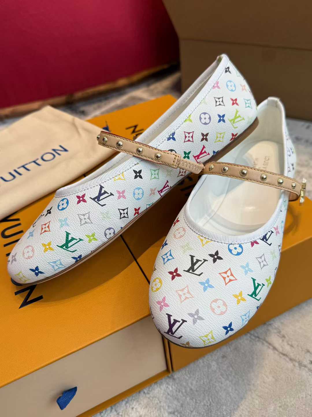 Louis Vuitton Flat shoes view 7