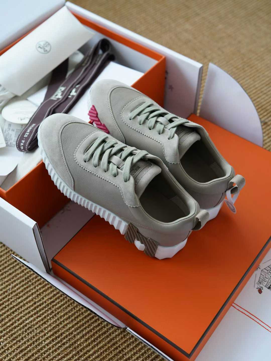 Hermès Sneakers view 2