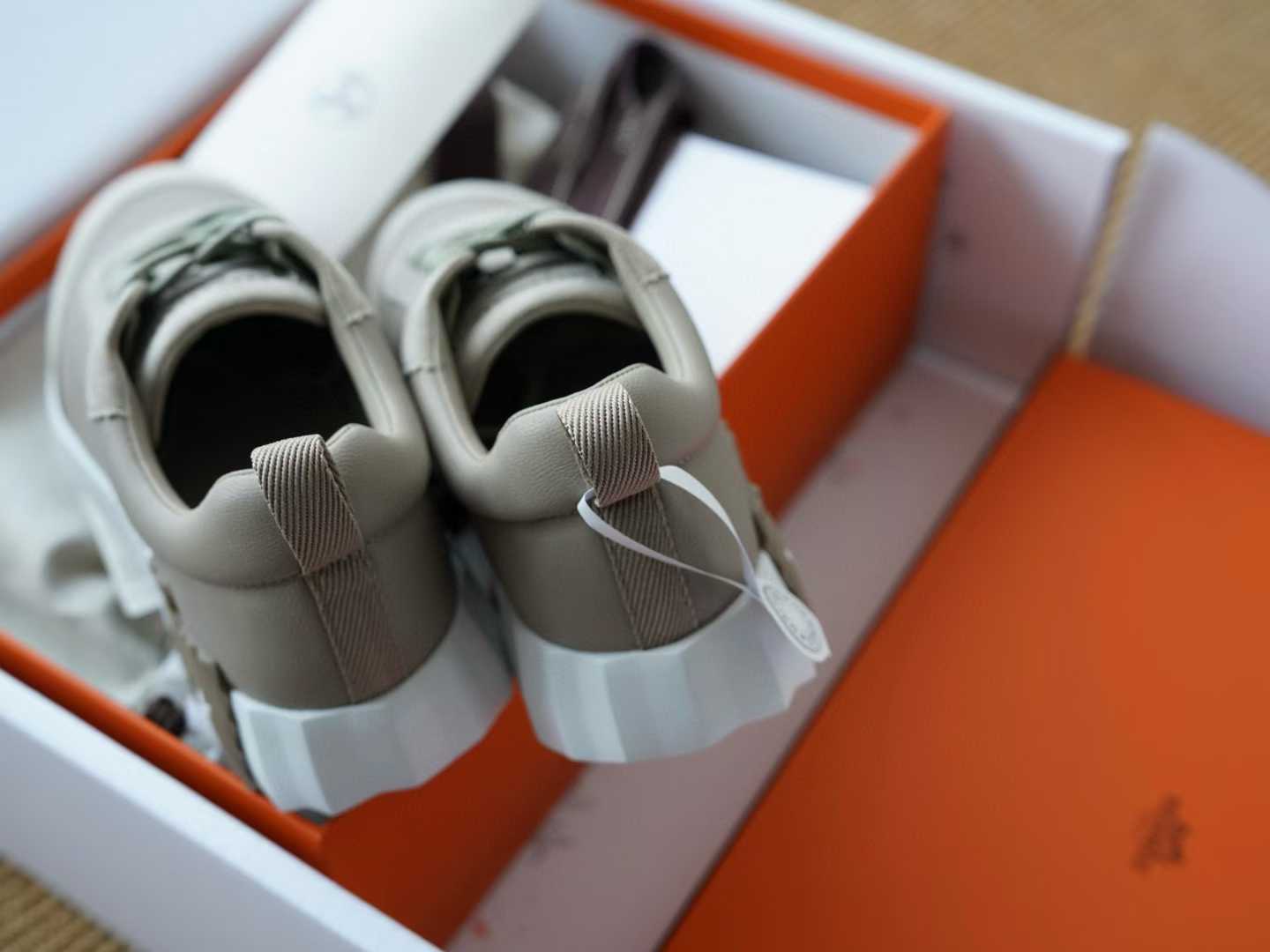 Hermès Sneakers view 4