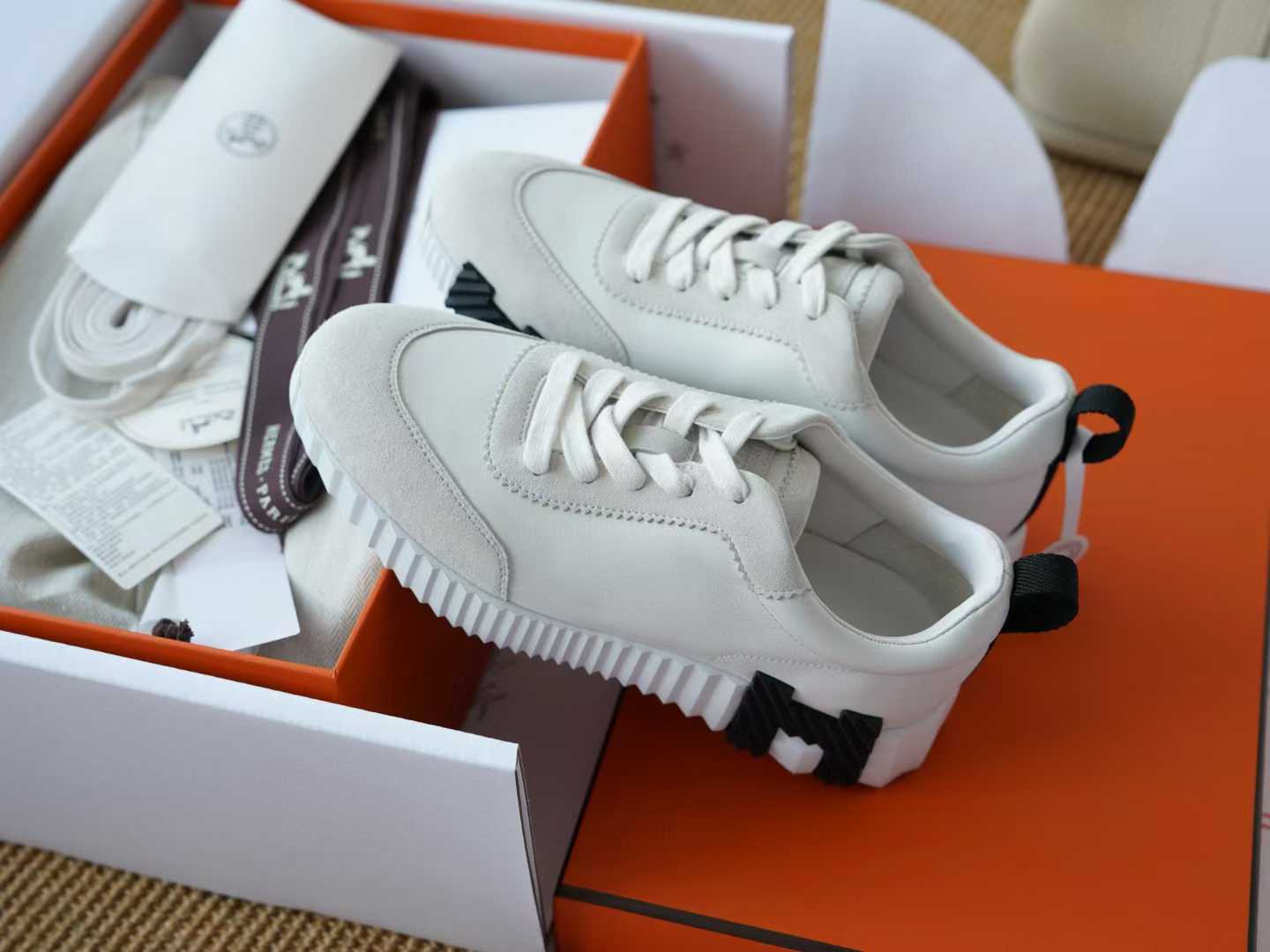 Hermès Sneakers view 1