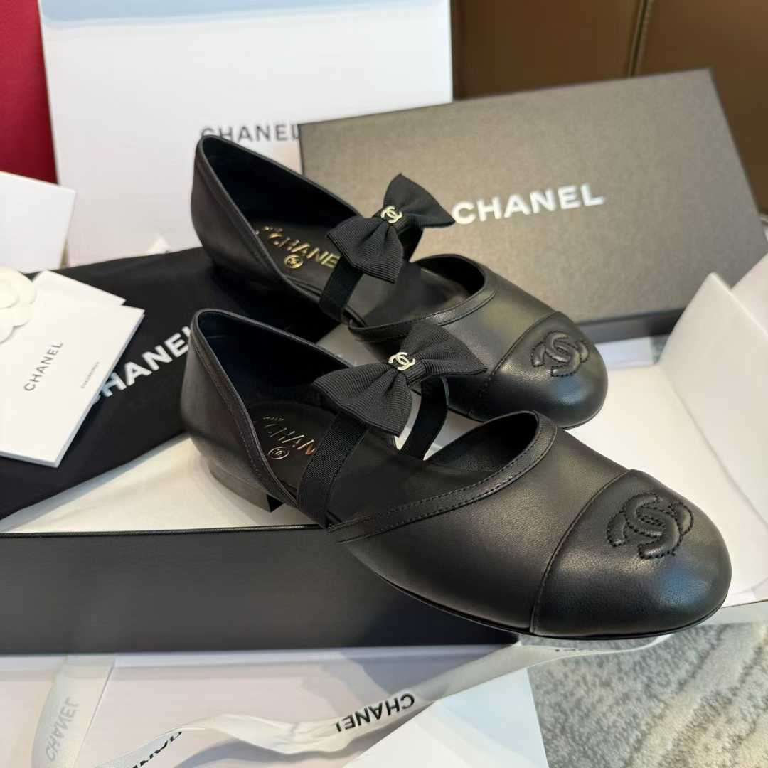 Chanel Ballet shoes view 3