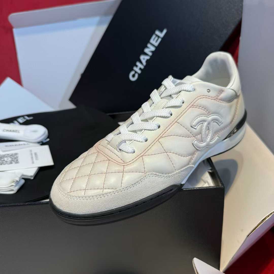 Chanel 25B Baseball sneakers view 5