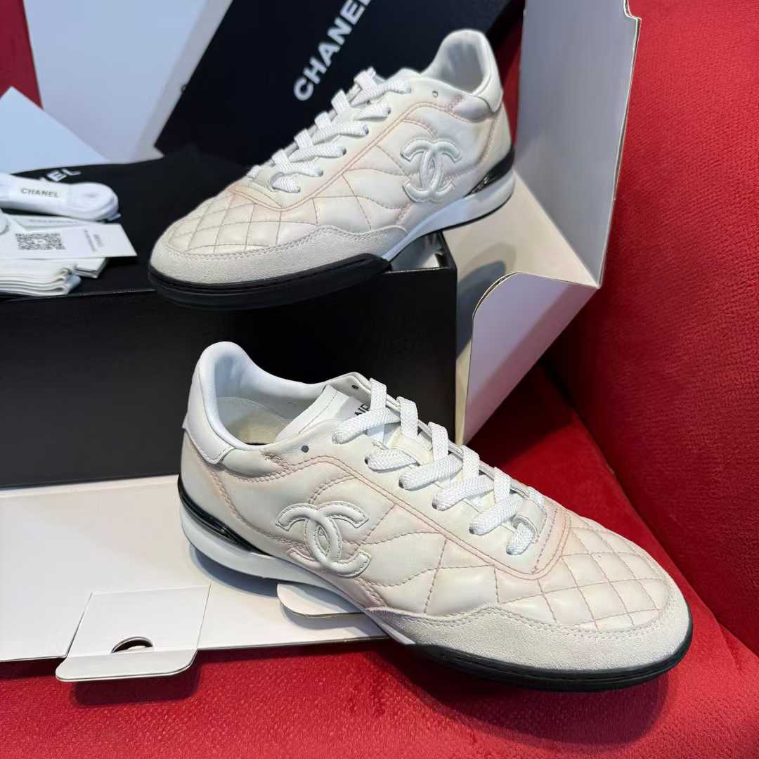 Chanel 25B Baseball sneakers view 6