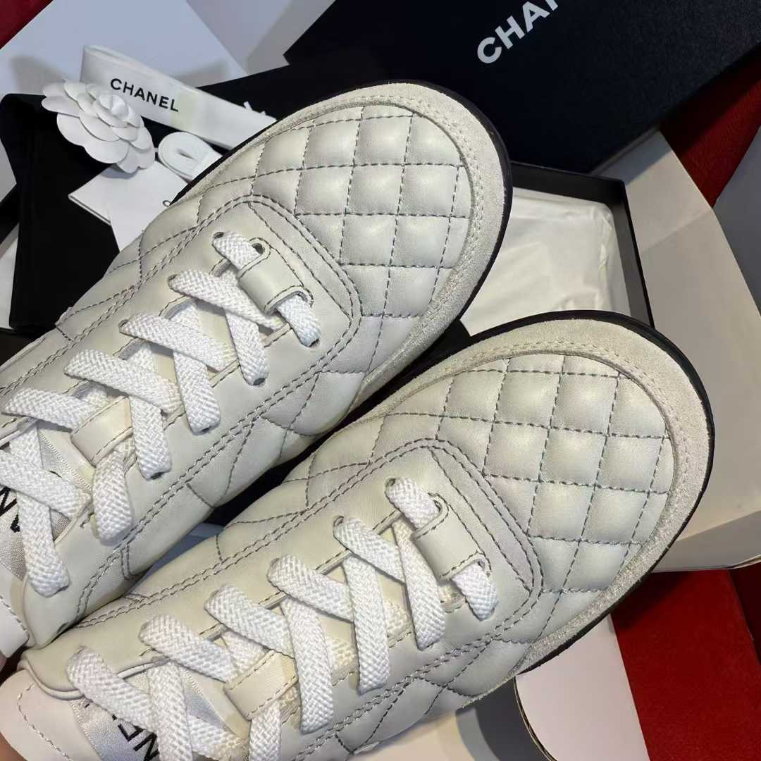 Chanel 25B Baseball sneakers view 8