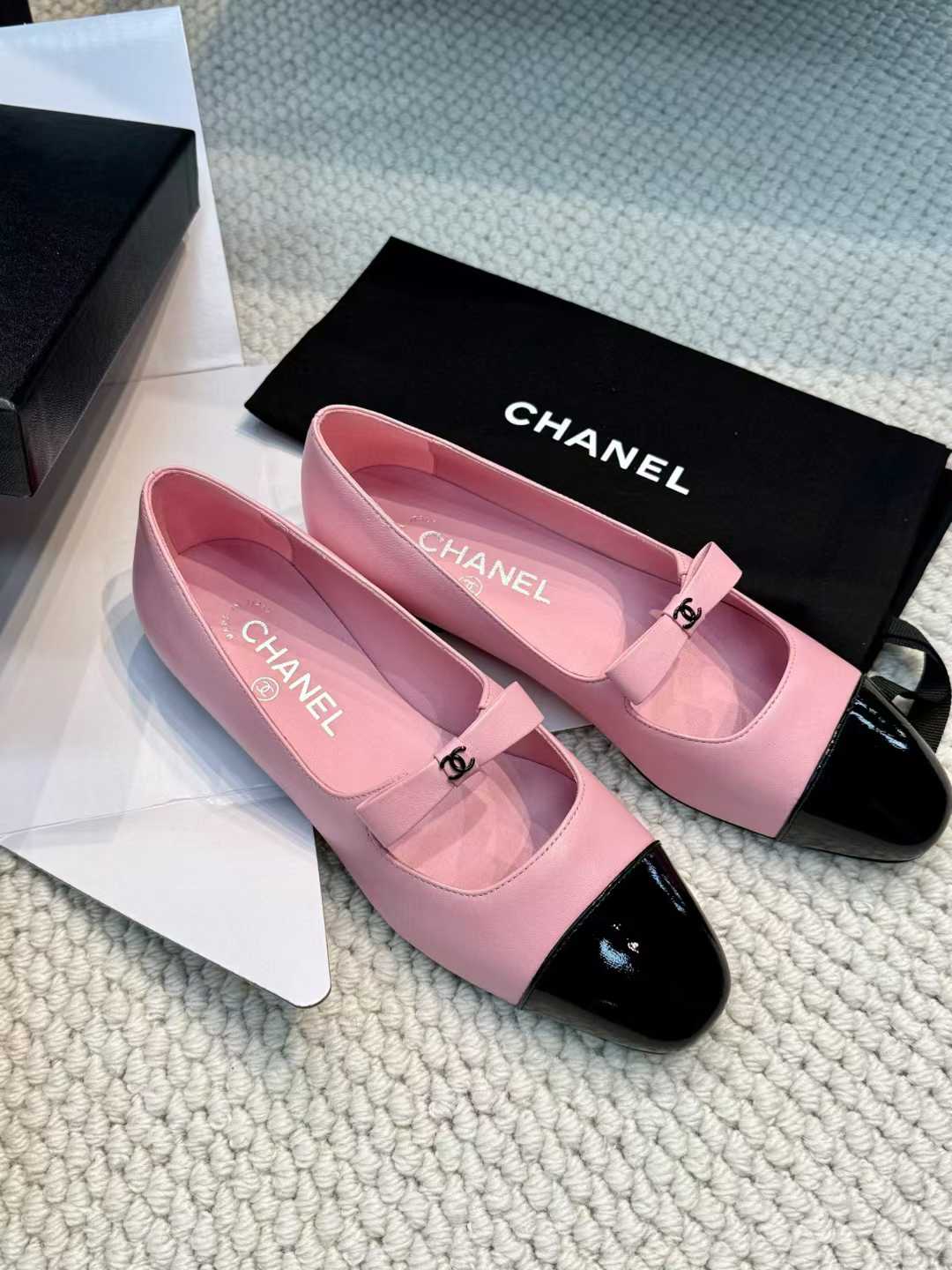 Chanel Ballet shoes view 2