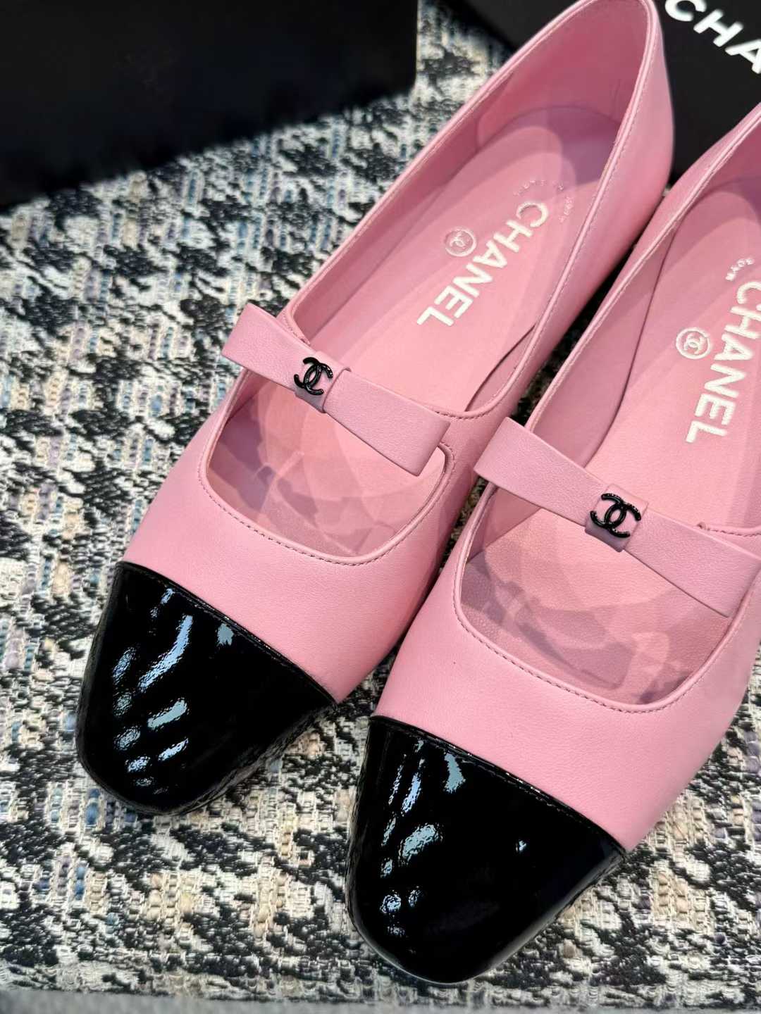 Chanel Ballet shoes view 9