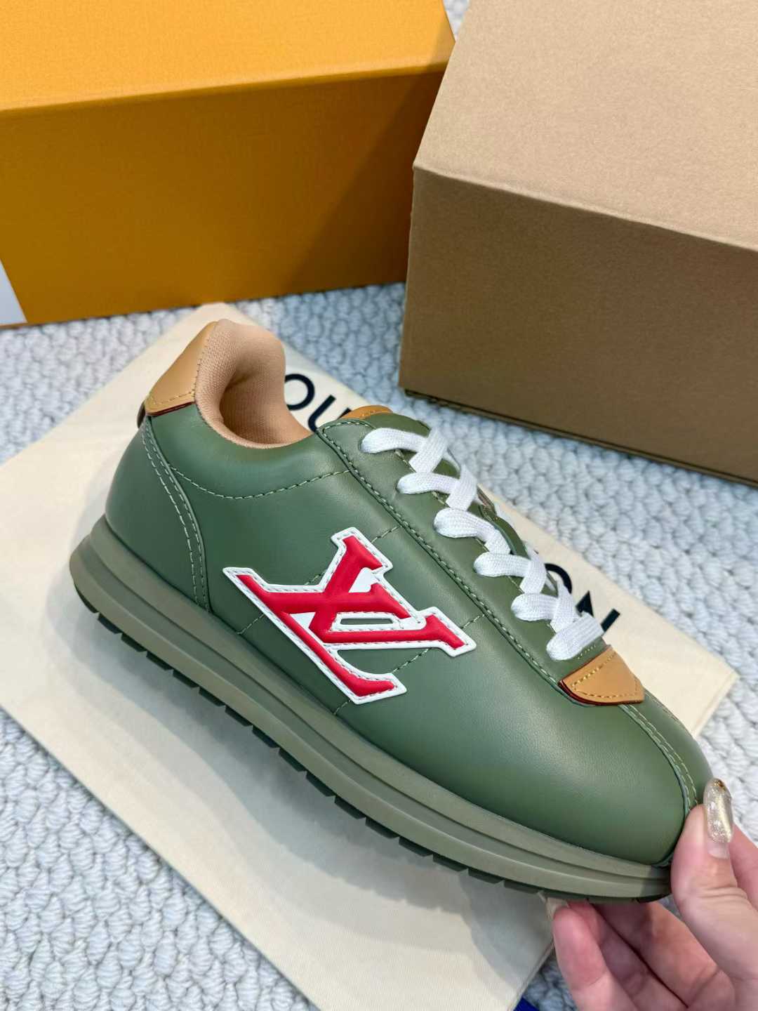 Louis Vuitton BUTTERSOFE Bread shoes view 18
