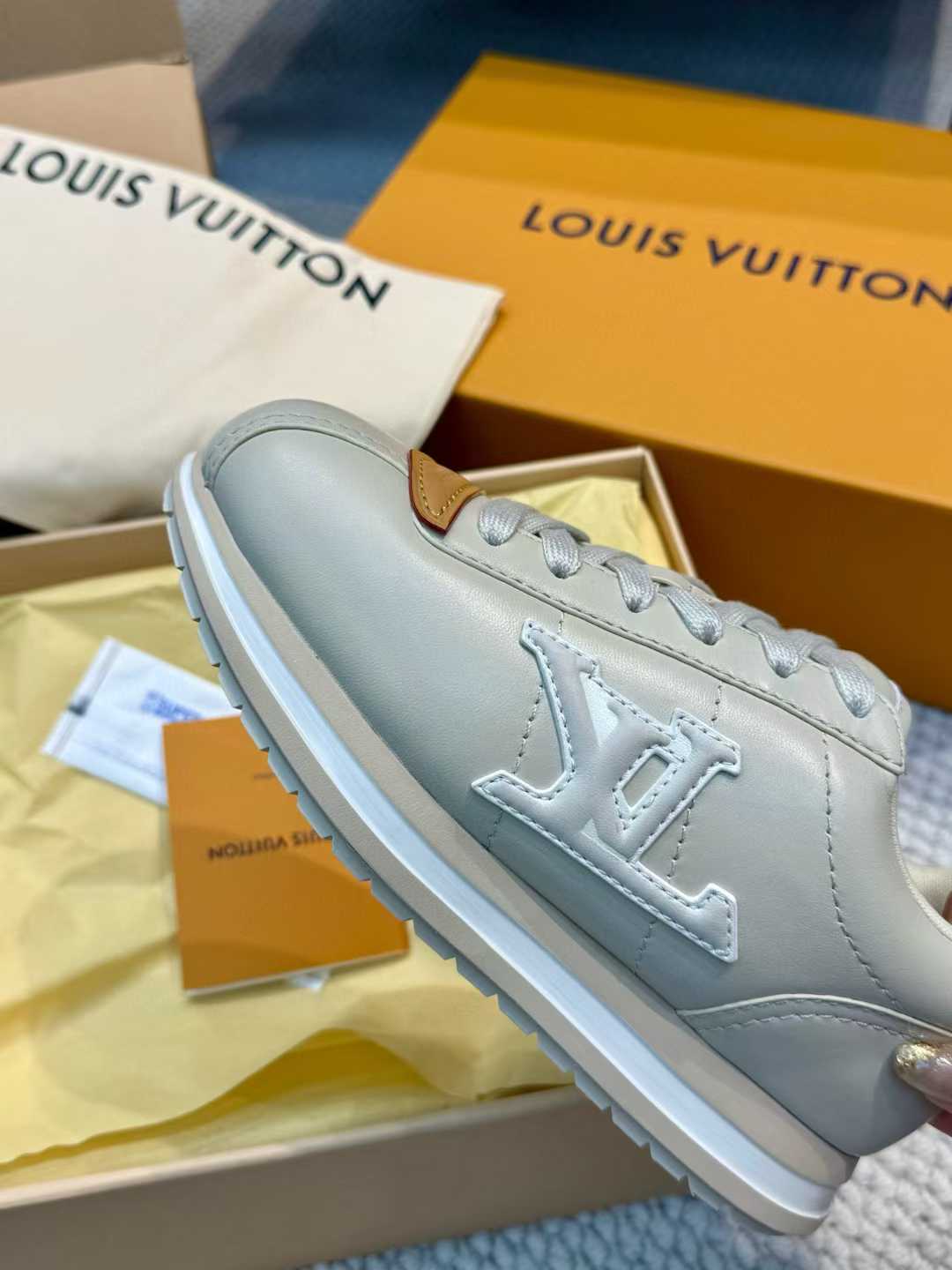 Louis Vuitton BUTTERSOFE Bread shoes view 2