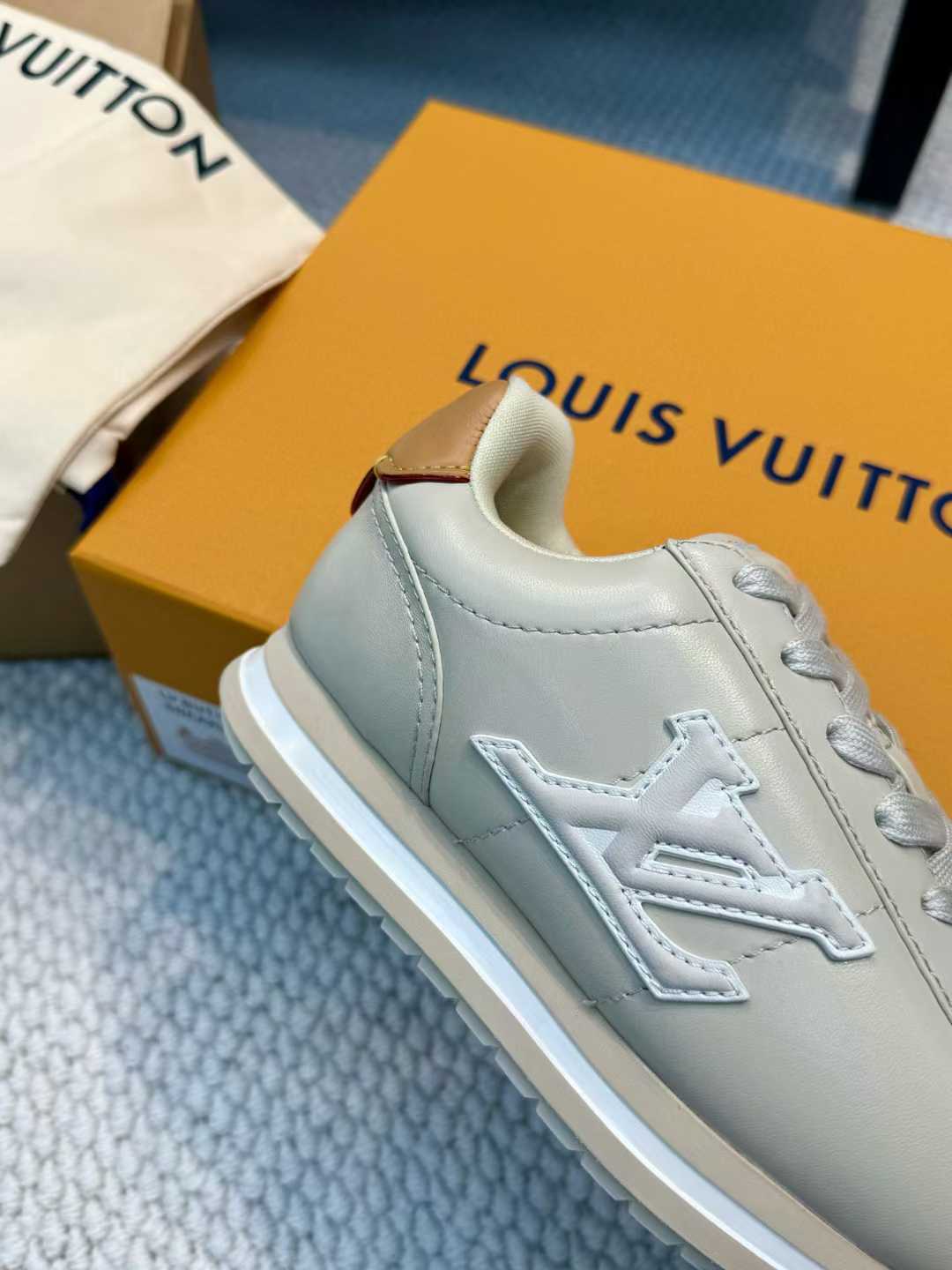Louis Vuitton BUTTERSOFE Bread shoes view 6