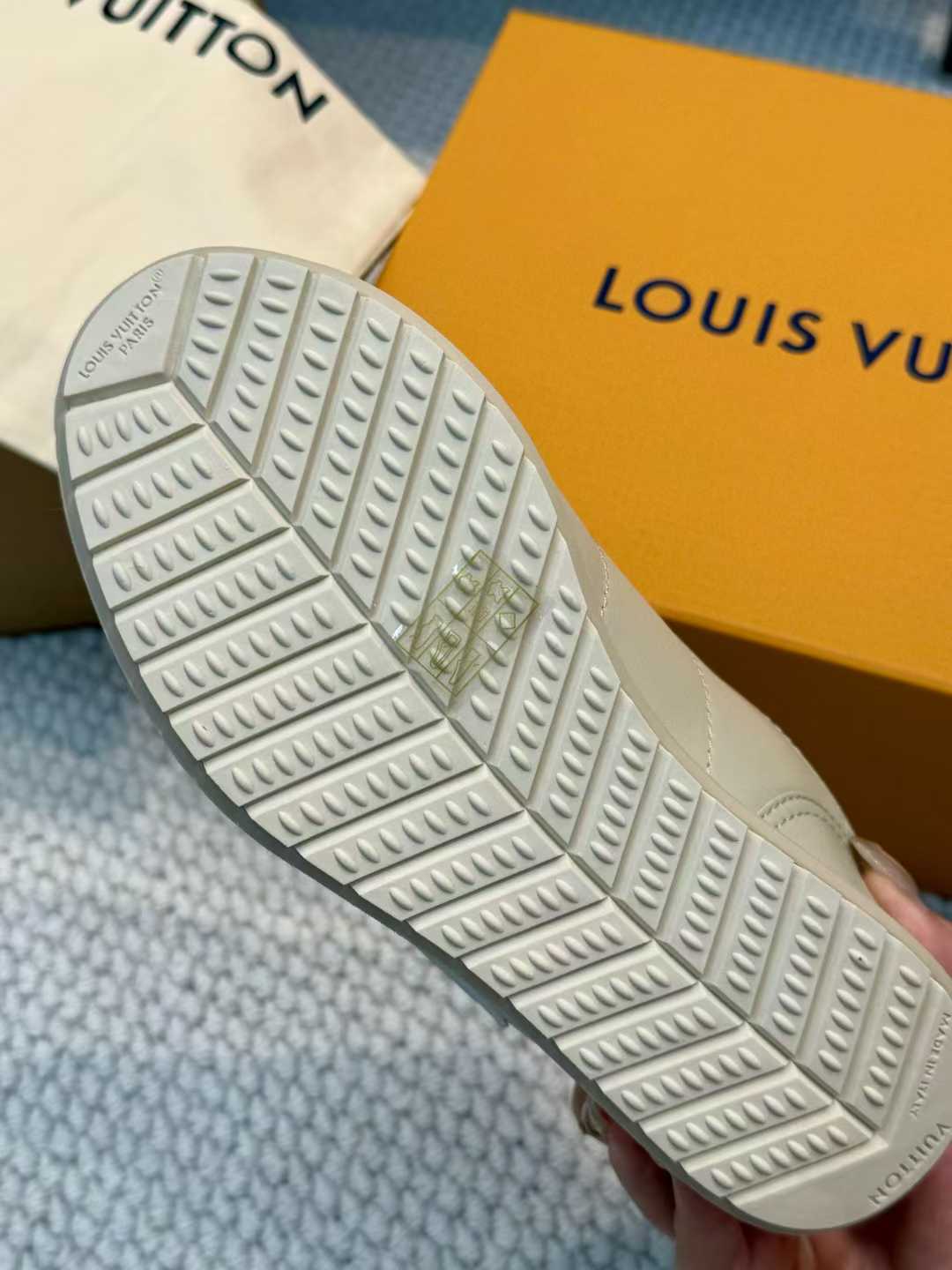 Louis Vuitton BUTTERSOFE Bread shoes view 8