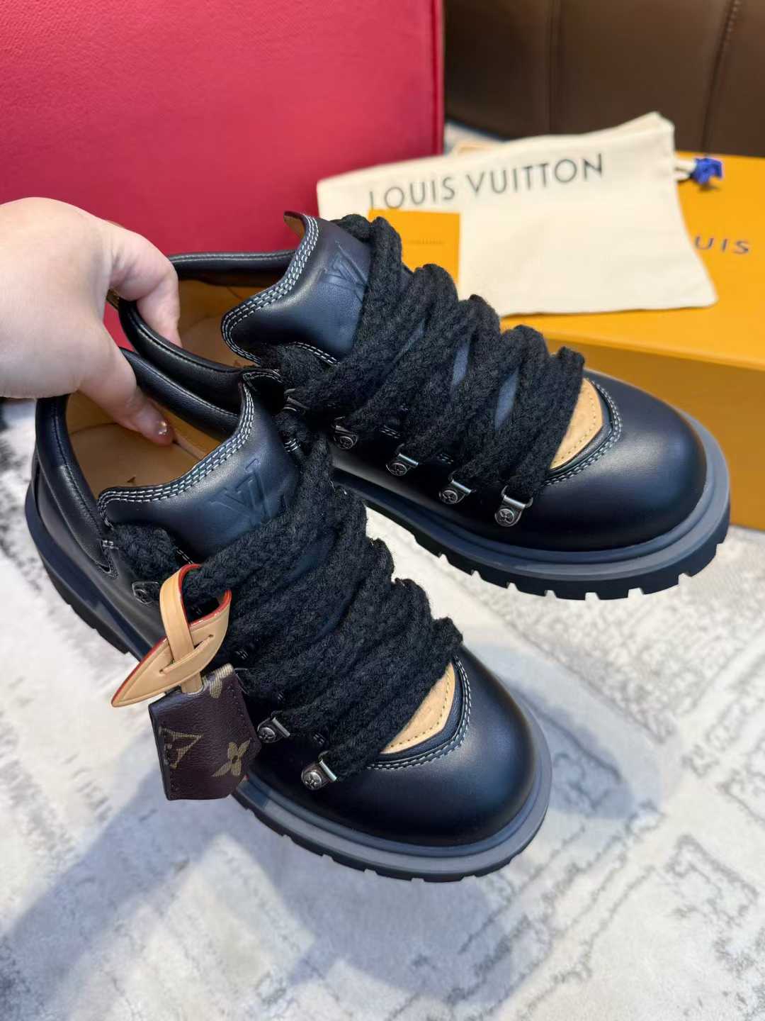 Louis Vuitton Vintage hiking boots view 10