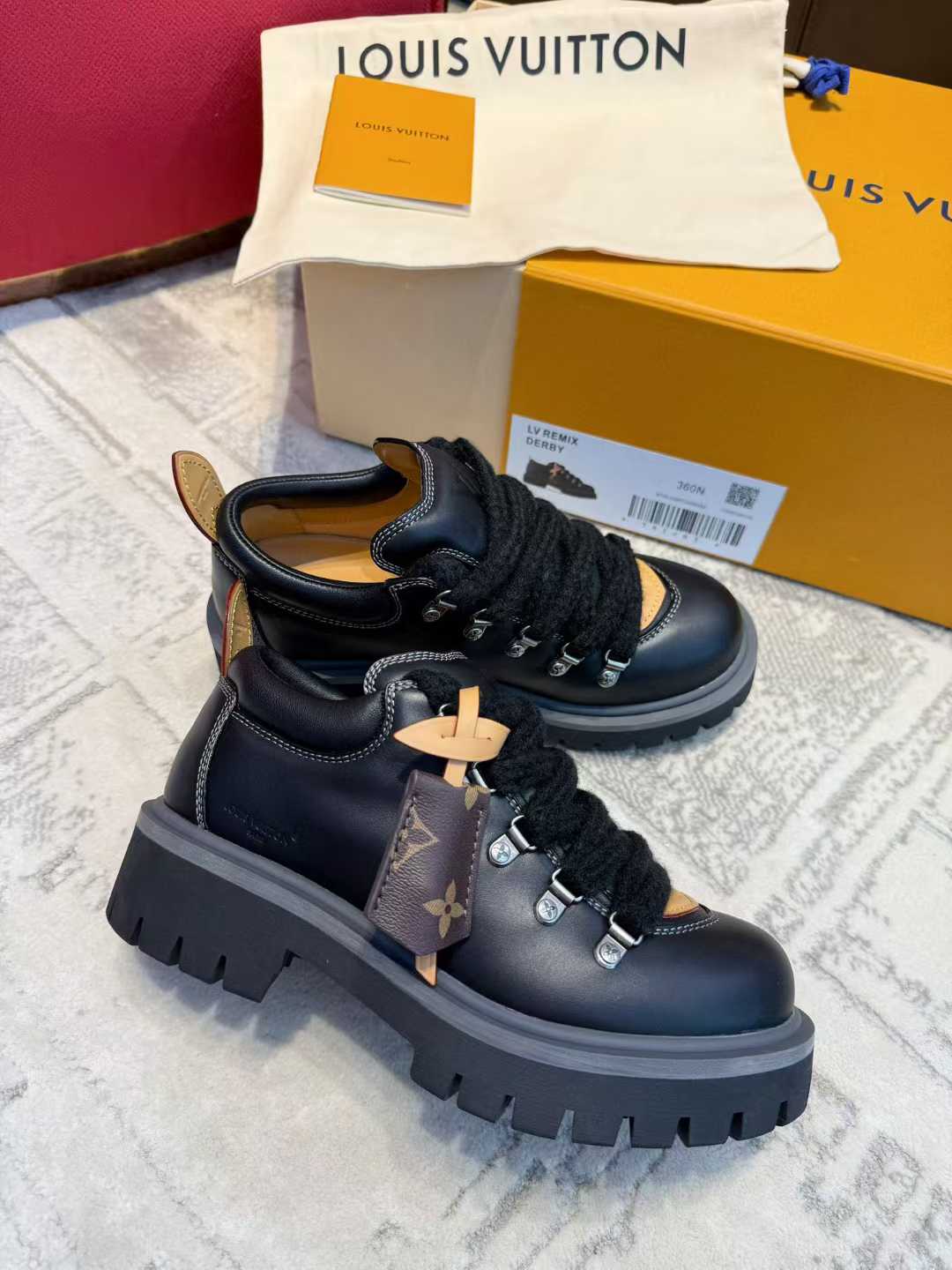 Louis Vuitton Vintage hiking boots view 12