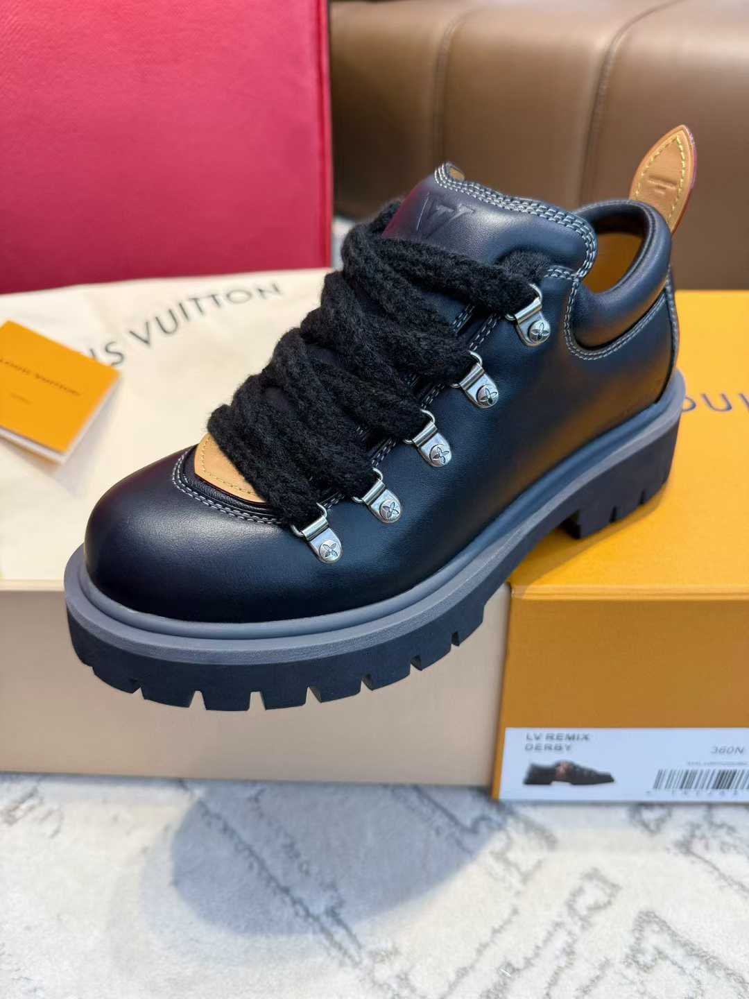 Louis Vuitton Vintage hiking boots view 14