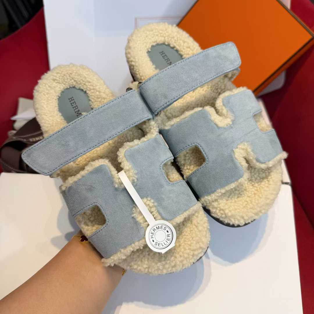 Hermès Second uncle Mao slippers view 1