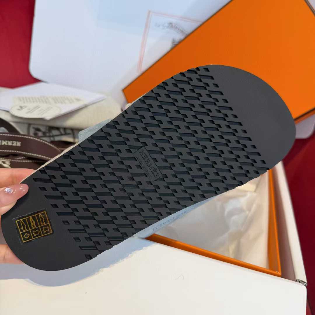 Hermès Second uncle Mao slippers view 9