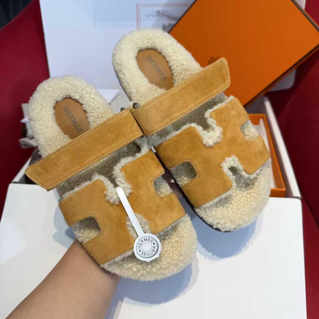 Hermès Second uncle Mao slippers view 1
