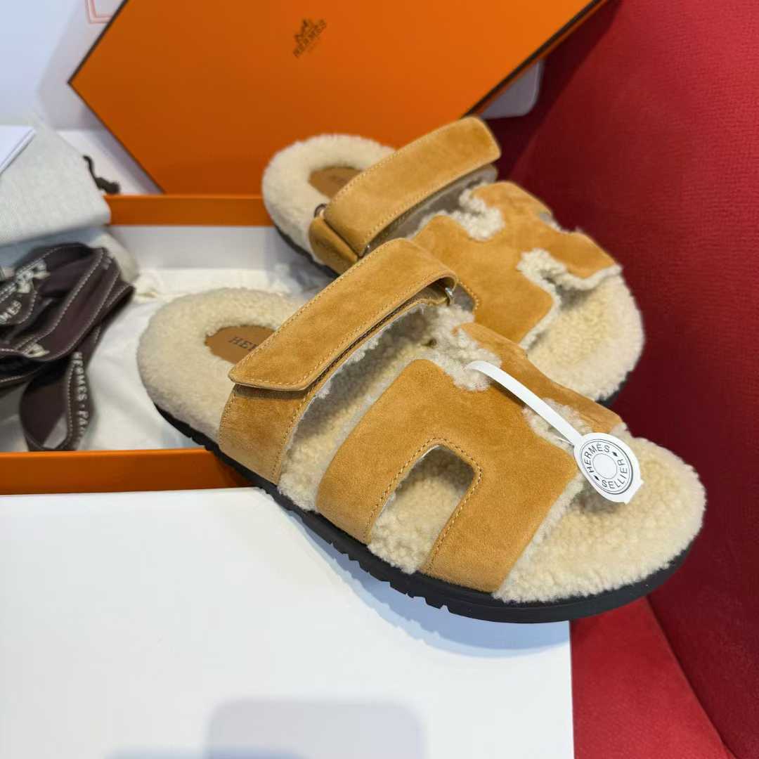 Hermès Second uncle Mao slippers view 3