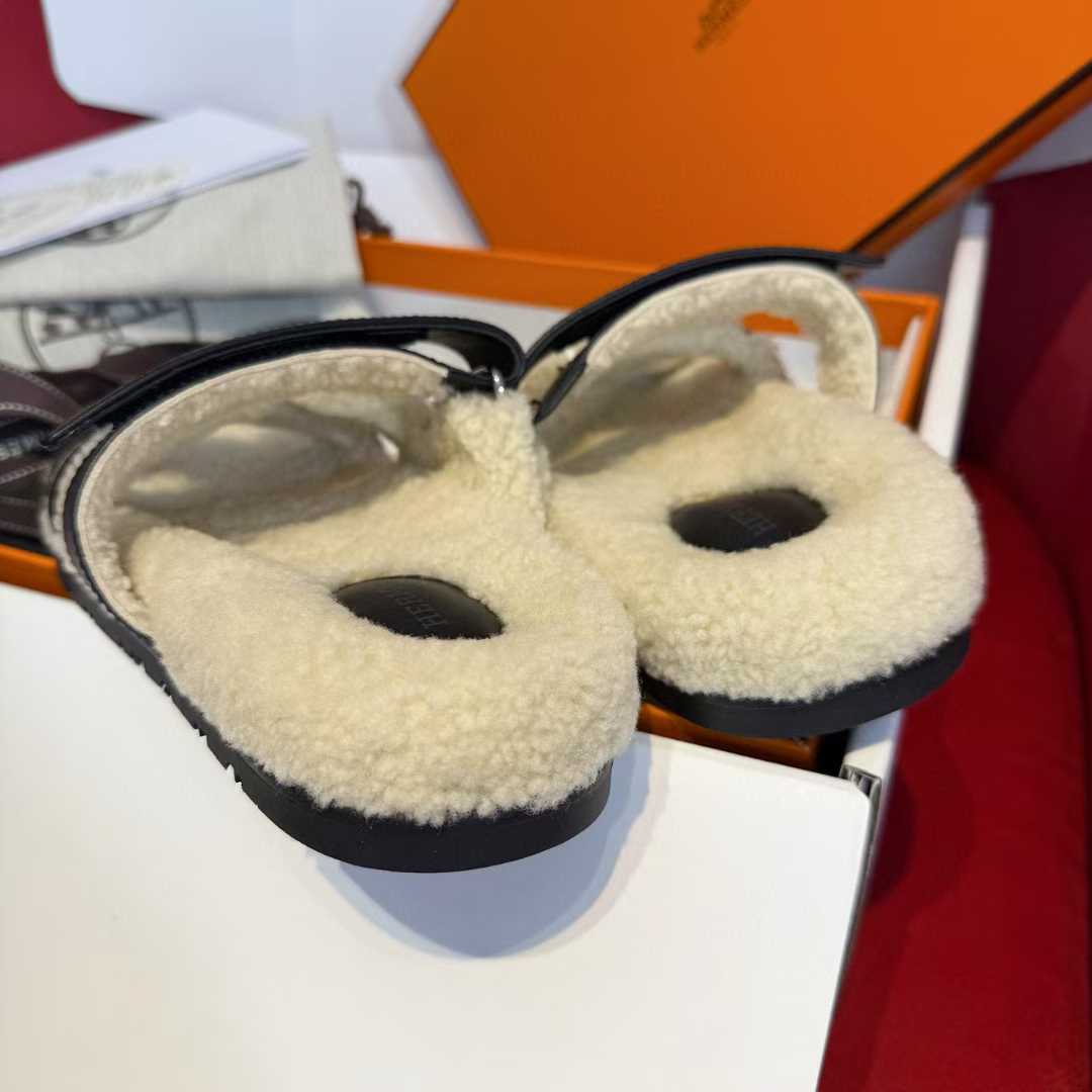 Hermès Second uncle Mao slippers view 7