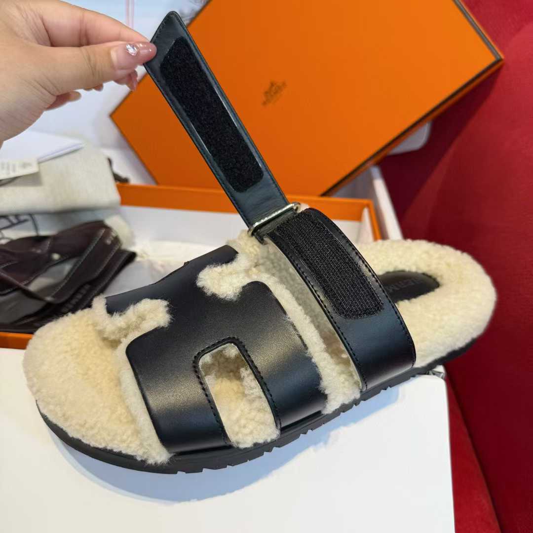 Hermès Second uncle Mao slippers view 8