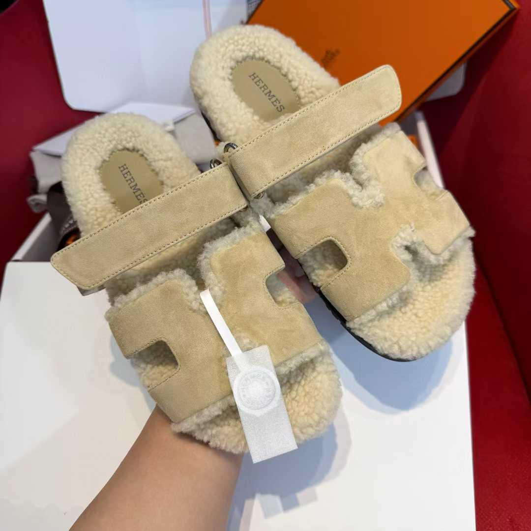 Hermès Second uncle Mao slippers view 1