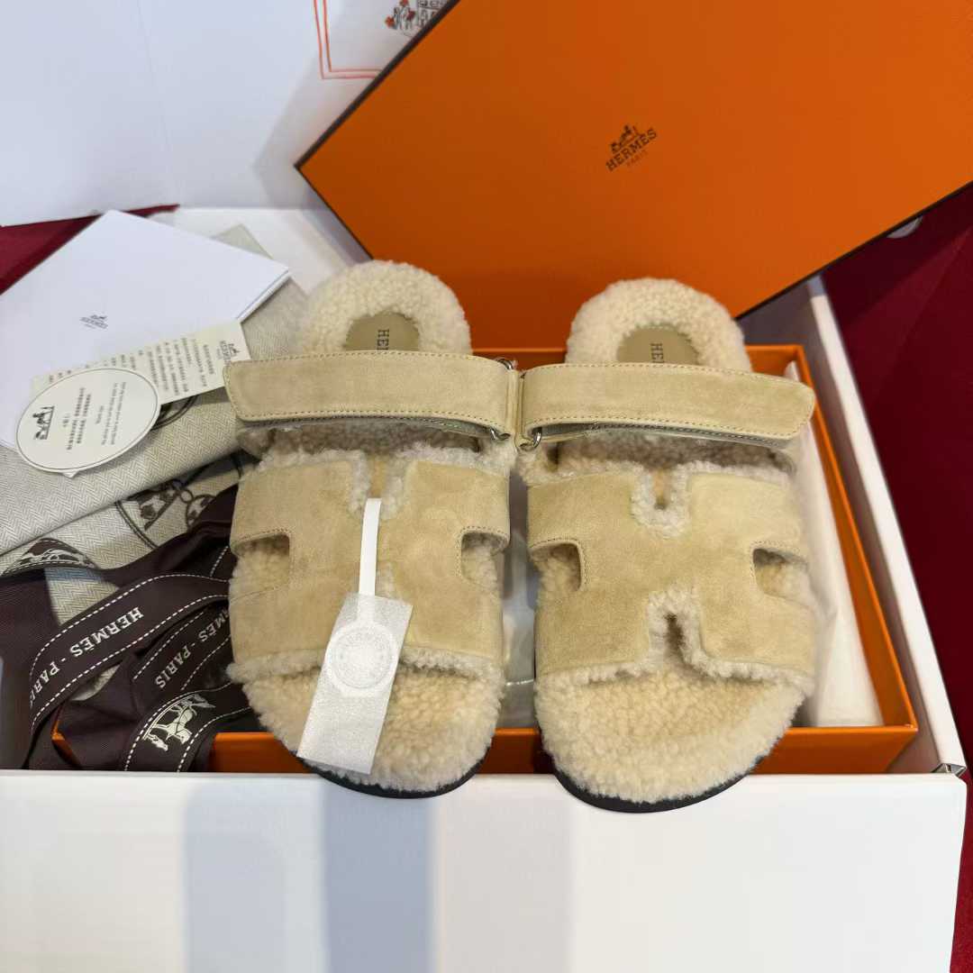 Hermès Second uncle Mao slippers view 3