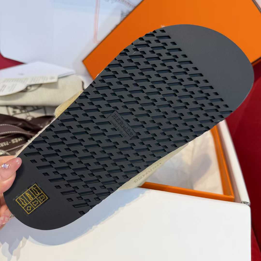 Hermès Second uncle Mao slippers view 9