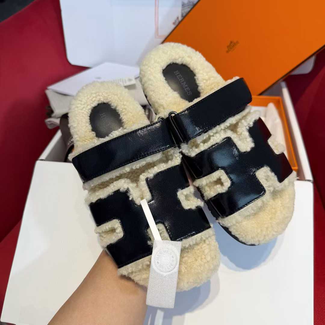Hermès Second uncle Mao slippers view 1
