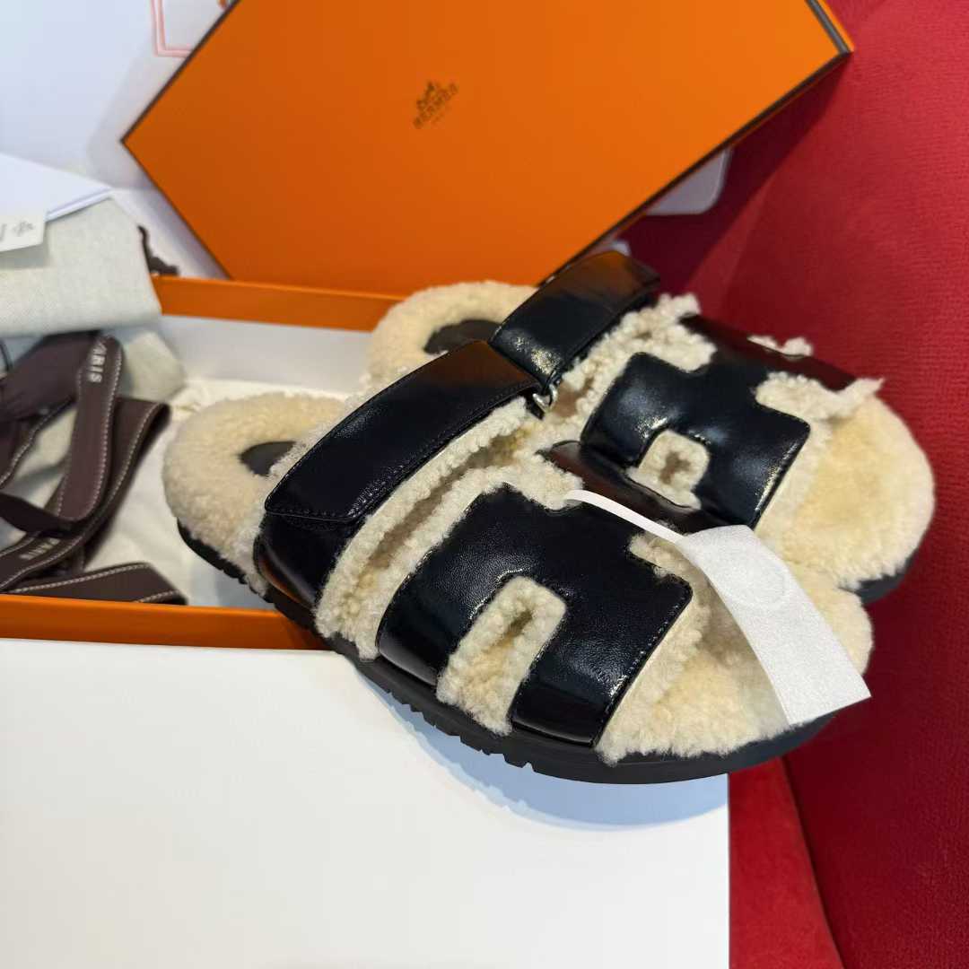 Hermès Second uncle Mao slippers view 3