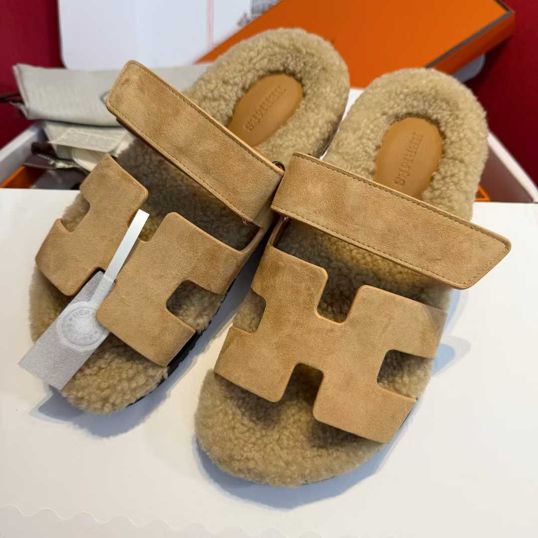 Hermès Second uncle Mao slippers view 1