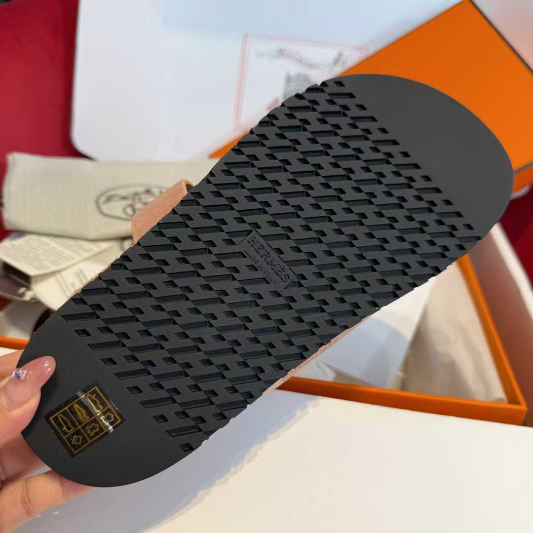 Hermès Second uncle Mao slippers view 9