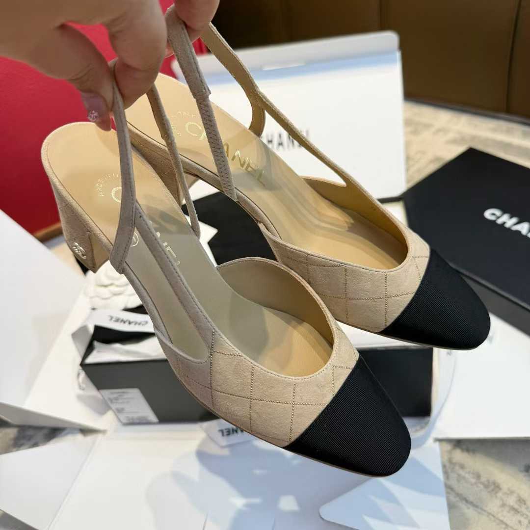 Chanel 25C High heels view 1