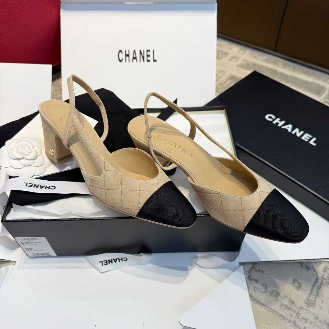 Chanel 25C High heels view 3