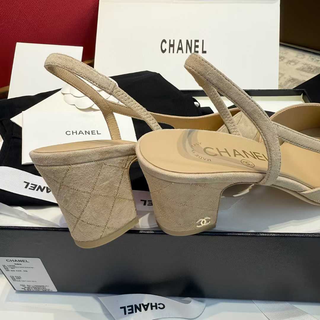 Chanel 25C High heels view 9
