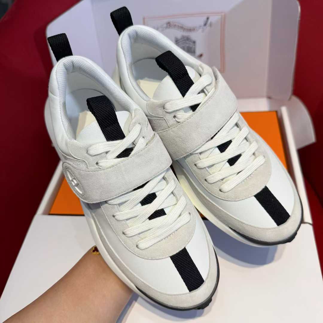 Hermès Sneakers view 1
