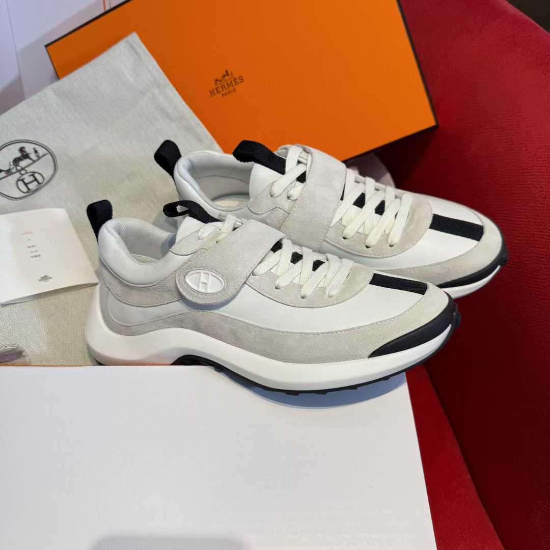 Hermès Sneakers view 4